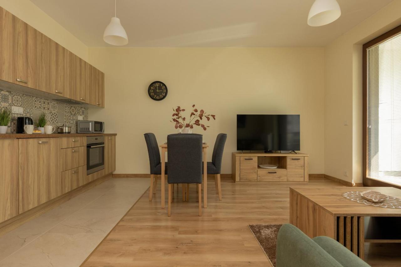 Cosy Bialej Floty With Parking By Renters Varsavia