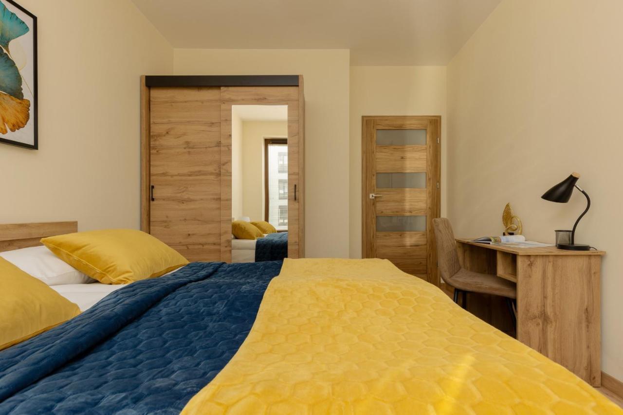 Cosy Bialej Floty With Parking By Renters Apartmán *